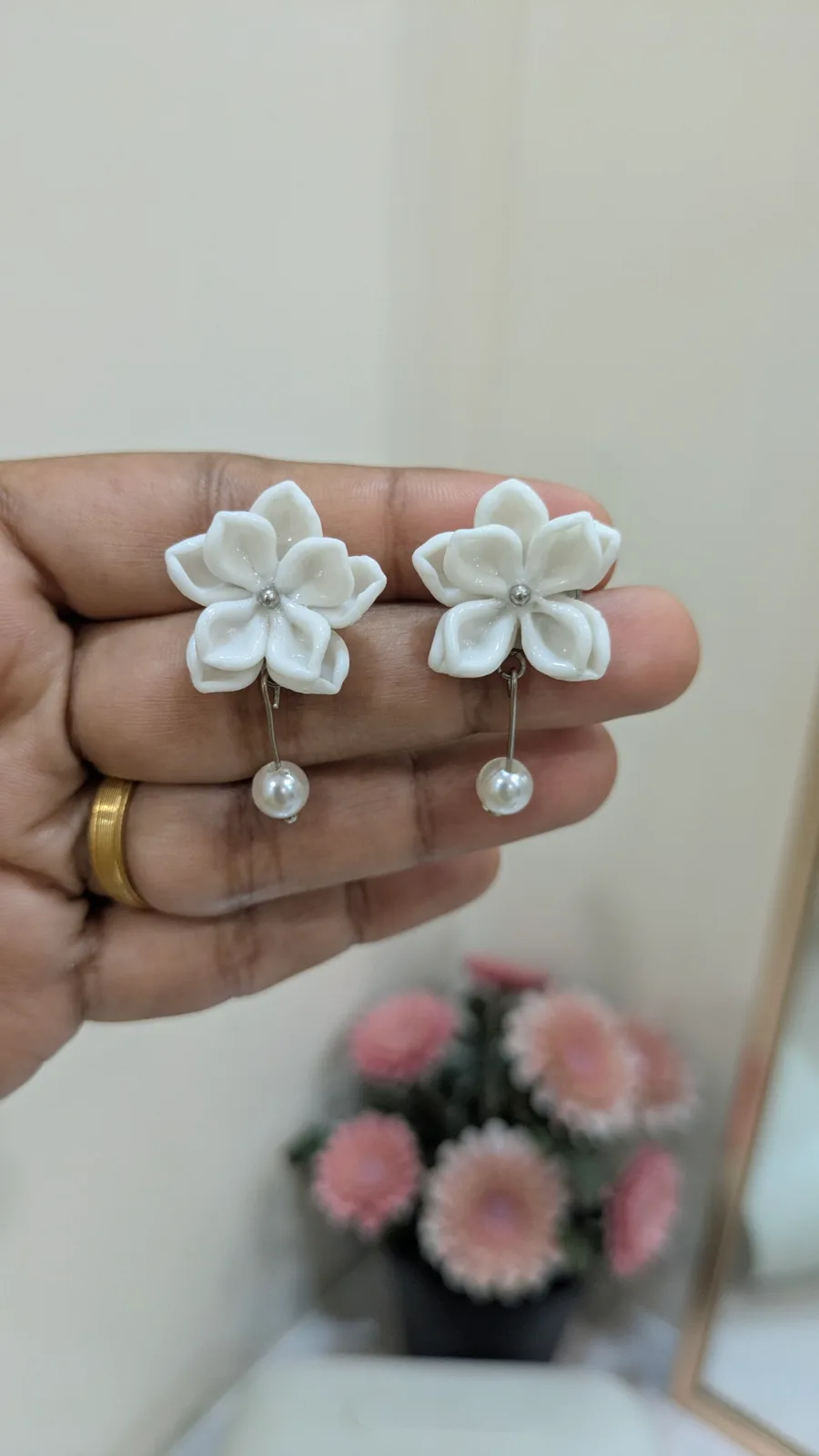 Handcrafted Elegant White Floral Clay Earrings — 2